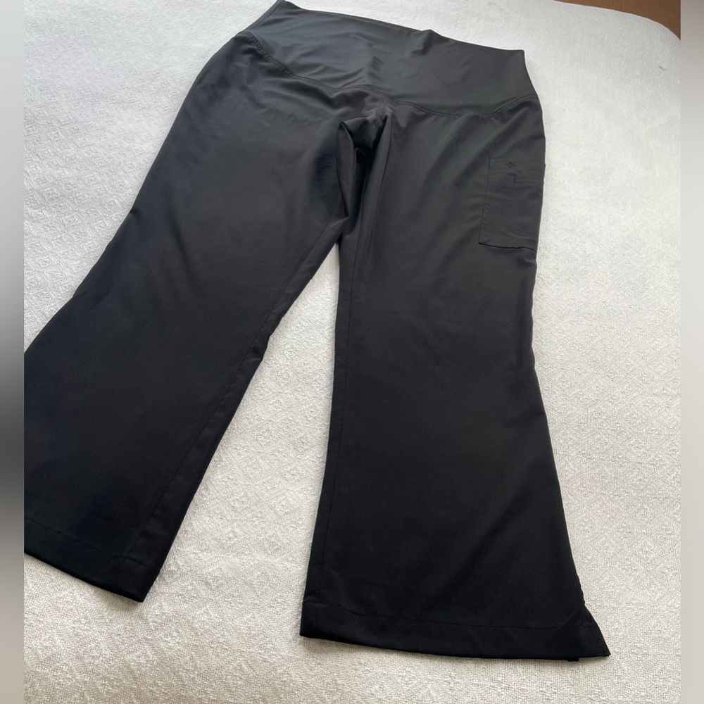 Med Couture Black Maternity Scrub with High Waist Pants ~ Size M/P Medical Staff
